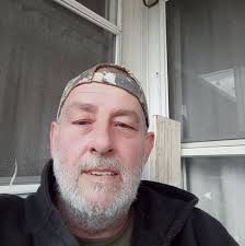 What causes a TH350 transmission to crack behind a 383 stroker engine?