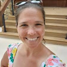 Amber Edington's Instagram, Twitter & Facebook