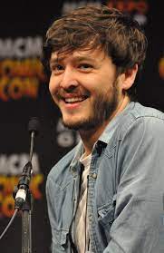 Dad to #gusvla associate of @rwcmd. Alexander Vlahos Wikipedia