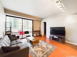 225 Queen St APT 7E, Honolulu, HI 96813