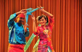 Orang yang pertama kali memberi nama sebagai musik panting adalah a. Tari Serampang Dua Belas Sejarah Gerakan Makna Dan Kostum Ilmuseni Com