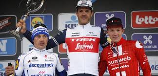 It is held one day after omloop het nieuwsblad, on the last sunday of february or the first of march, and completes the opening weekend of the belgian cycling season. Deze Renners Rijden Zowel Omloop Het Nieuwsblad Als Kuurne Brussel Kuurne Wielerflits
