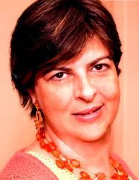 Paula Holt's Instagram, Twitter & Facebook