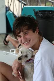 Após suicídio do filho, pais falam de saúde mental: "peçam ajuda"