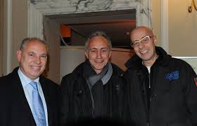 Riprende a grande richiesta l'avventura teatrale di marco travaglio e di isabella ferrari con lo spettacolo e' stato la mafia prodotto da promo music di marcello corvino. Le Immagini Della Rappresentazione Astigiana Dello Spettacolo Di Marco Travaglio E Isabella Ferrari Gazzetta D Asti