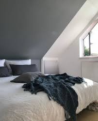 Sunday Schlafzimmer Dachschrage Wandfarbe Lei Schlafzimmer Dachschrage Schlafzimmer Design Wandgestaltung Schlafzimmer