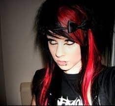 I Freakin Miss Having Red And Black Hair Just Not This Emo Looking Black Red Hair Emo Scene Hair Emo Hair