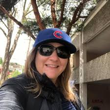 How far is the beach from High Sierra Lodge villas and is there sand