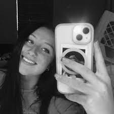 Bobbi Spence's Instagram, Twitter & Facebook