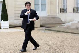 Patrick pelloux planche sur un rapport qui doit permette d'évaluer l'ampleur des faits de radicalisation ou d'atteintes à la laïcité à l'hôpital. Patrick Pelloux Sa Descente Aux Enfers Apres Les Attentats De Charlie Hebdo Gala