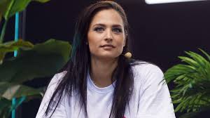 Alle infos news zu amira pocher vip de. Amira Pocher So Geht Es Ihr Wenige Tage Nach Dem Not Kaiserschnitt
