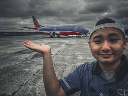 How long do planes last before retiring?