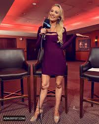 Sensual Kelly O'Grady - Crystal Clear Nudes Are Here Now