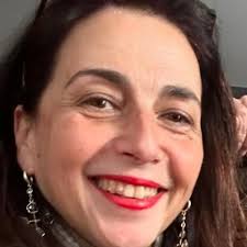 L'acheteuse Caroline Pons quitte Affaire conclue et révèle les raisons de  son départ de l'émission de France 2