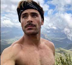 Zac was raised in arroyo grande, ca. Zac Efron Seine Neue Frisur Spaltet Die Gemuter Intouch