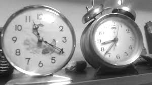 Alarm ve çalar saat derdi yaşamadan güne istediğiniz saatte başlamak ve işe geç kalmamak çok kolay çalar saat yada telefon alarmı kurmak yerine biyolojik saatiniz kurmanız yeterli doğal yollarla uyanmak istiyorsanız. Calar Saate Alarm Nasil Kurulur By Fatih Vatan