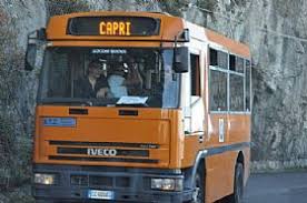 Da maggio a settembre si possono creare delle lunghe code alla funicolare e agli autobus, valutate percorsi alternativi. Buses On Capri Public Transportation In Capri And Ischia Italy