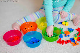Simple enough for toddlers and preschoolers, but fascinating enough for kids of all ages! 8 Simple Sorting Activities For Toddlers Busy Toddler
