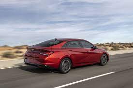 بالصور هيونداي تكشف عن النترا 2021 الجديدة كليا in 2020 hyundai elantra elantra hyundai