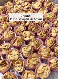 Kat atas ni la dalam gambar tu namanya cornflakes madu!!!! Resepi Honey Butter Cornflakes Yang Tak Melekit Lebih Rangup Tak Muak