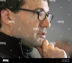 Head oswald hi-res stock photography and images