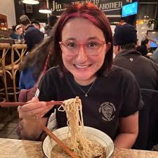 Shari Steinman🧜🏻‍♀️ (@shari_alaina)