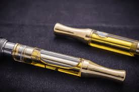 Consuming cannabis with a vape pen vaporizers works pretty much identically to vaping nicotine: Thc Cartridges Best Pre Filled Thc Oil Carts Of 2021 Observer