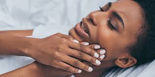 Bruxismo: consecuencias en las encíasDental Clinic