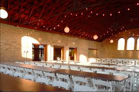 10 Scenic Milwaukee Wedding Venues On Lake Michigan Lake Michigan Wedding Wedding Venues Venues
