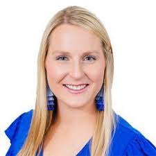 Caroline Parris's Instagram, Twitter & Facebook