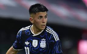 Flamengo avalia Thiago Almada e meia ganha força nos bastidores