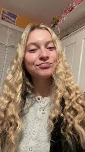 Anna Buffone's Instagram, Twitter & Facebook