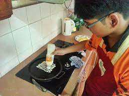 Dengan bekas acuan ini, insyaallah akan memudahkan proses menjala. Cara Buat Roti Jala Tanpa Acuan Malaybaba