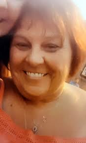 Leona Lund's Instagram, Twitter & Facebook