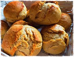 10 Brotchen 400 G Weizenmehl Typ 405 100 G Roggenmehl Typ 1150 Wurfel Hefe 2 Tl Salz 340 G Wasser Alles In Den Mix Lebensmittel Essen Backwaren Rezepte