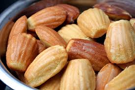 Lemon Glazed Madeleine Recipe David Lebovitz Learn how to make my easy madeleine recipe by following my foolproof tips! lemon glazed madeleine recipe david