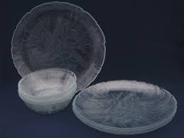2 arcoroc canterbury crocus dinner plates. Arcoroc Crocus Canterbury Pattern Glass Dishes Dinner Plates And Bowls