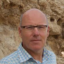 Extraordinary moment in Australian politics. The brilliant Robert Haupt  asks an intriguing question of Gough Whitlam, a public figure with great  intellect & skill with words. All the more interesting in light