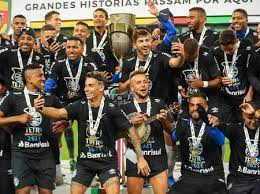 A primeira vez que o grêmio levou três campeonatos gaúchos consecutivos, foi na década de 50. Gremio E Tetra Depois De 30 Anos E Mantem Serie De Gre Nal Na Arena
