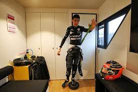 Esteban ocon (f), renault, +1 runde 14. Formel 1 Fahrer Im Interview So Halt Sich Esteban Ocon Fit Fur Die Rennstrecke Fit For Fun