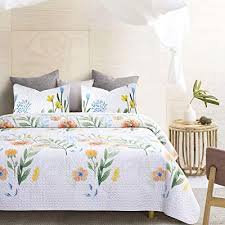 This romantic vintage bedding is a beautiful and elegant victorian bedding collections. Soft Microfiber Bedding With Zipper Closure Vintage Flowers Pattern Printed Red Floral Duvet Cover Set Full 3pcs Full Double Size Wake In Cloud Duvet Cover Sets Bedding Linen