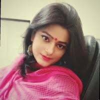 Garima Singh's Instagram, Twitter & Facebook