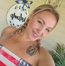 When we say killer wings, that means two things: high-quality cooking +  high quality sauces. Find us