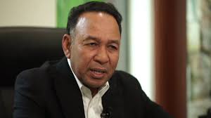 The company, through its subsidiaries, operates, maintains, manages, constructs, and undertakes the rehabilitation and refurbishment of water treatment facilities. Y Bhg Tan Sri Dato Dr Rozali Ismail Wins Outstanding Leaders In Asia 2016 Aces Awards