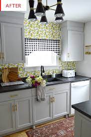 Before And After A Cheerful Sunny Kitchen For Only 2 500 Kitchen Renovation Kitchen Wallpaper Kitchen Remodel