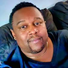 Shelton Applewhite (@9Applewhite)