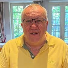 Derek Crooks's Instagram, Twitter & Facebook