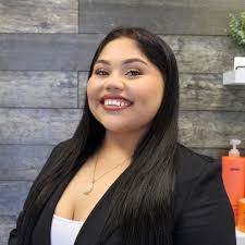 PLANT CITY HAIRSTYLIST (@glammedbyvicky) • Instagram photos and videos