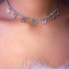I believe wear an angel wing necklace will make you be lovely and elegant; Gold Silver Color Butterfly Pendant Necklace Female Shiny Crystal Clavicle Chain Fashion Design Jewelry Wish