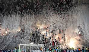 Eintracht frankfurt sorgt in den letzten wochen für ordentlich schlagzeilen. Eintracht Frankfurt So Supporten Fans Und Ultras Den Club Durch Die Euro League Watson
